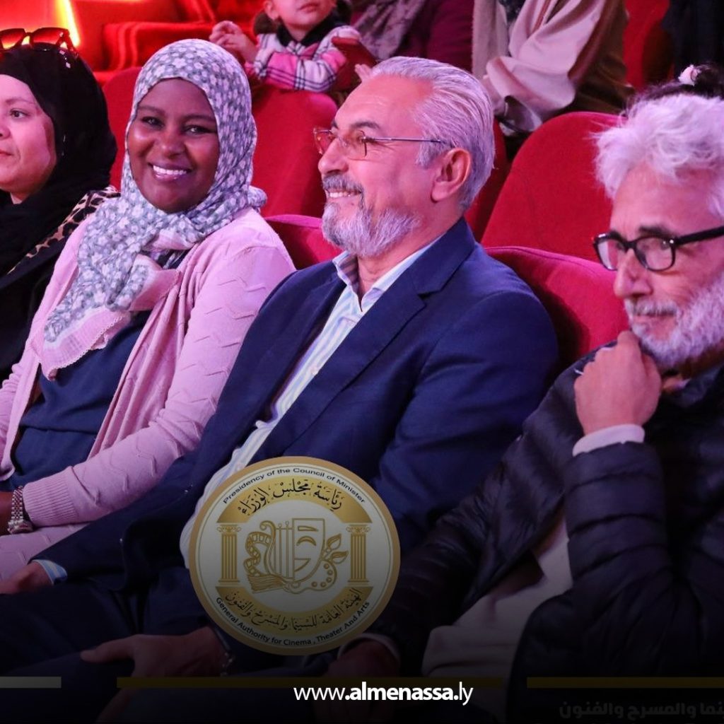 02 32 روضة البراعم تقيم عرضًا فنيًا لدعم الإبداع لدى الأطفال وتكريم الفنان الراحل حسن العريبي