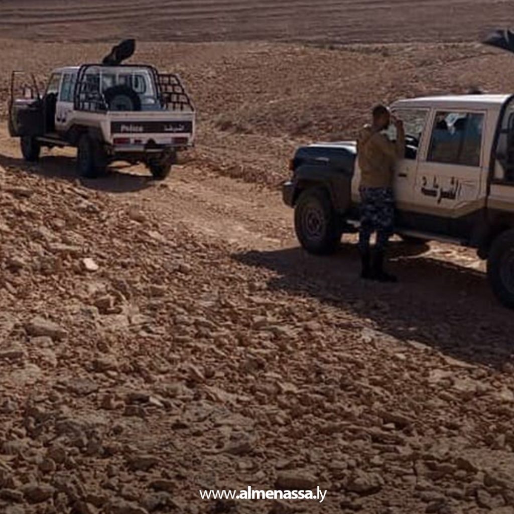 04 29 حرس الحدود يكثف دورياته الأمنية في منطقة الحمادة الحمراء لمكافحة الأنشطة غير القانونية