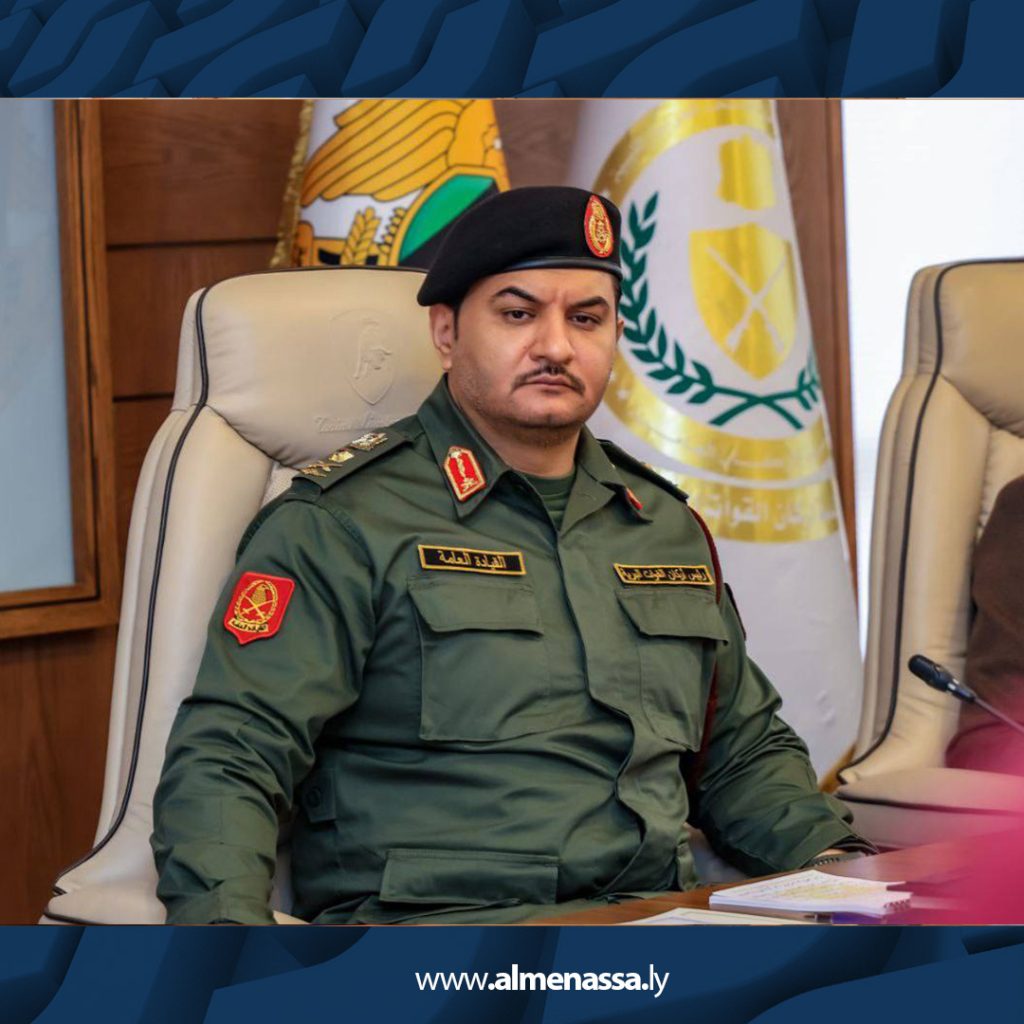 رئيس أركان القوات البرية يستقبل وفدًا من مشايخ وأعيان الجبل الأخضر في بنغازي 5 05 18