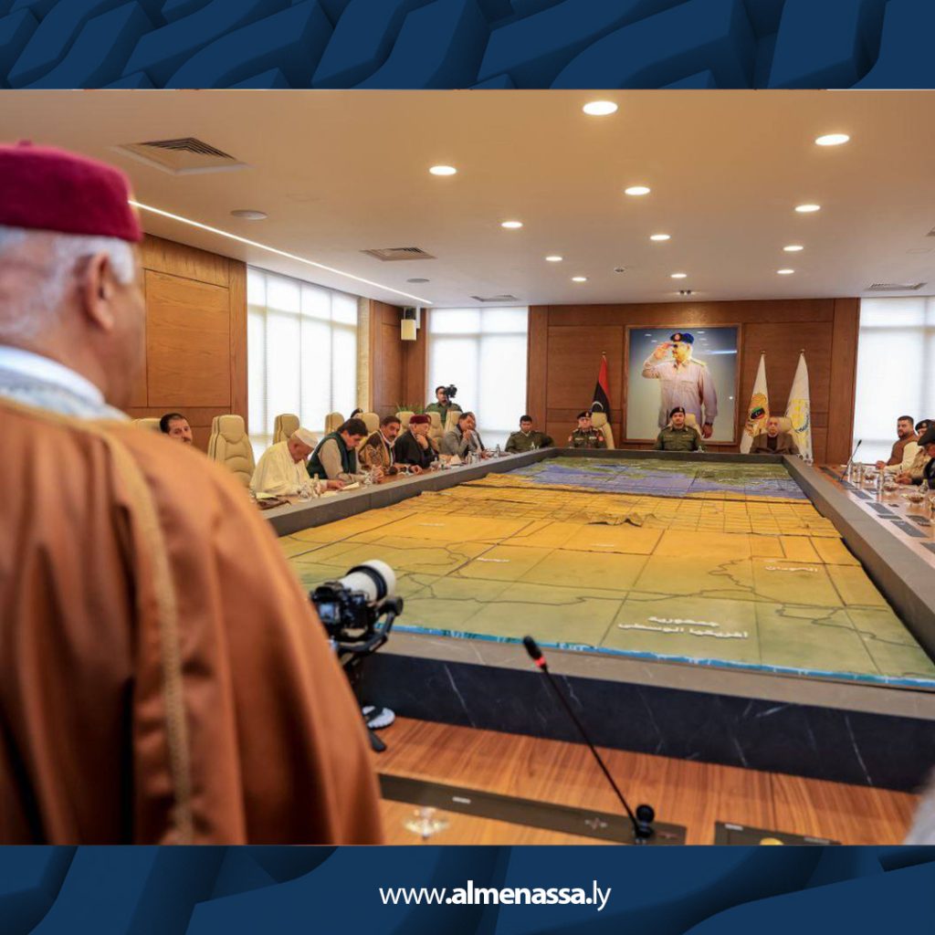 رئيس أركان القوات البرية يستقبل وفدًا من مشايخ وأعيان الجبل الأخضر في بنغازي 6 06 17