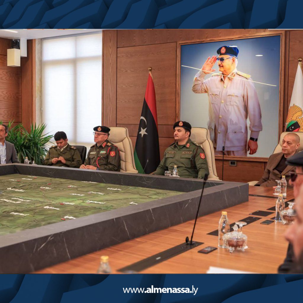 رئيس أركان القوات البرية يستقبل وفدًا من مشايخ وأعيان الجبل الأخضر في بنغازي 7 07 10