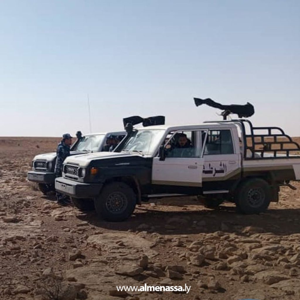 07 19 حرس الحدود يكثف دورياته الأمنية في منطقة الحمادة الحمراء لمكافحة الأنشطة غير القانونية