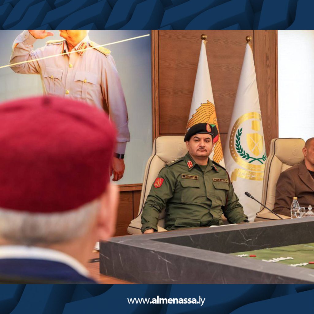 رئيس أركان القوات البرية يستقبل وفدًا من مشايخ وأعيان الجبل الأخضر في بنغازي 8 08 8