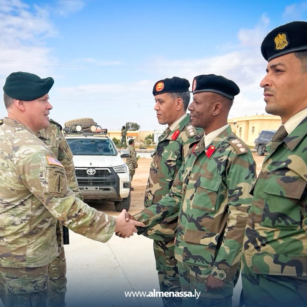 ext 6 رئيس أركان القوات البرية يلتقي نائب قائد "أفريكوم" في سرت