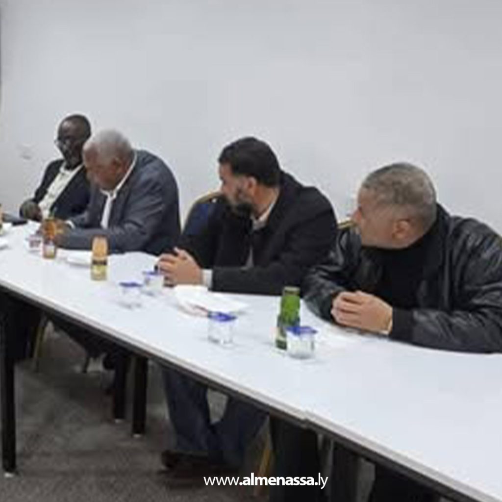 extra 18 لجنة مكلفة من وزير التعليم تصل إلى سبها وتجتمع مع مراقبي التعليم