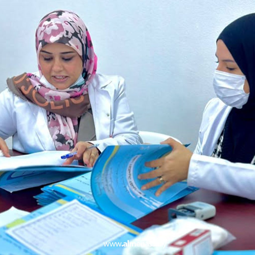 extra 22 إعطاء التطعيمات لتلاميذ المدارس في بنغازي