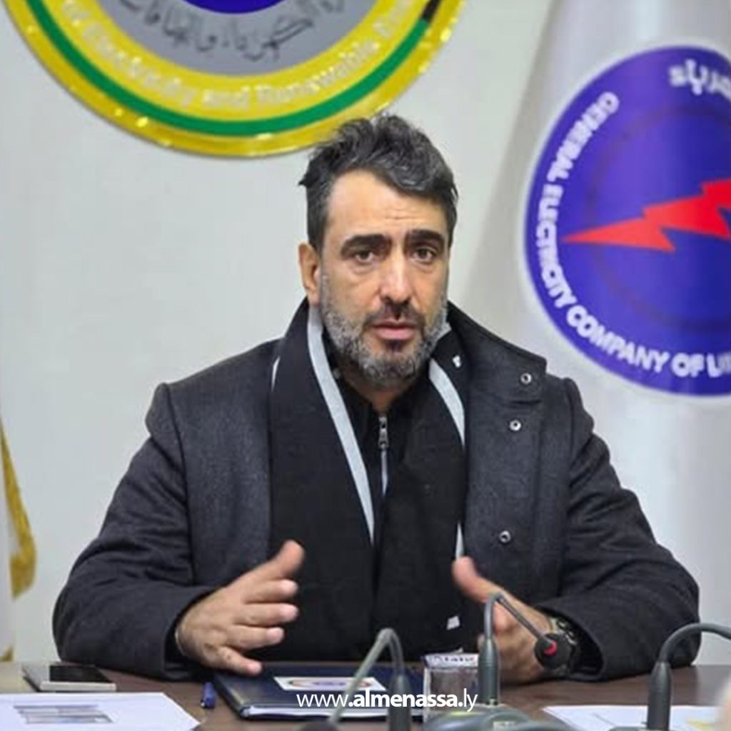 extra1 80 وزارة الكهرباء تبحث تطوير ورشة صيانة المحولات لزيادة الإنتاج