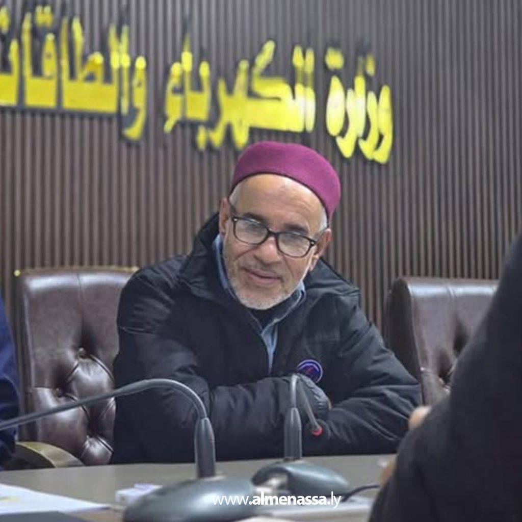 extra2 55 وزارة الكهرباء تبحث تطوير ورشة صيانة المحولات لزيادة الإنتاج