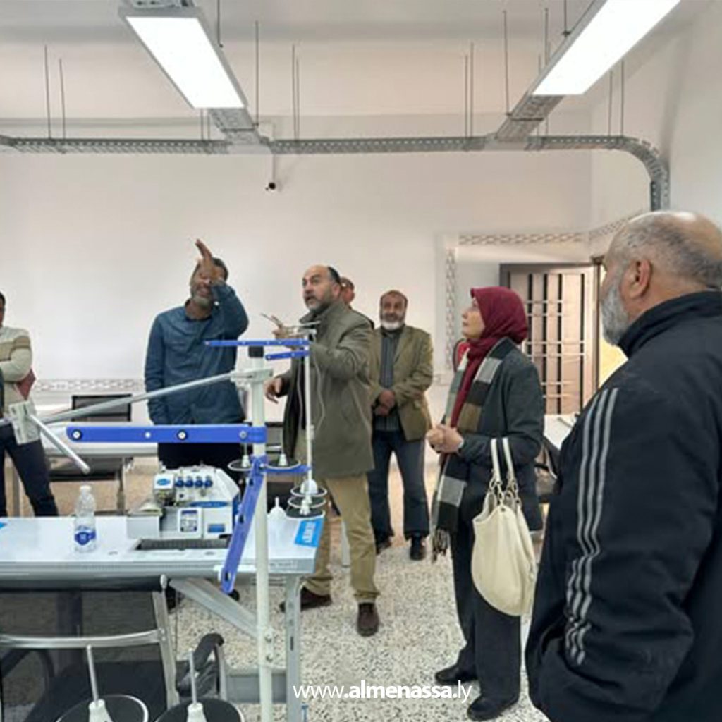 extra3 27 مدير شؤون مراكز التدريب النوعي بوزارة العمل تتفقد مركز التدريب بترهونة