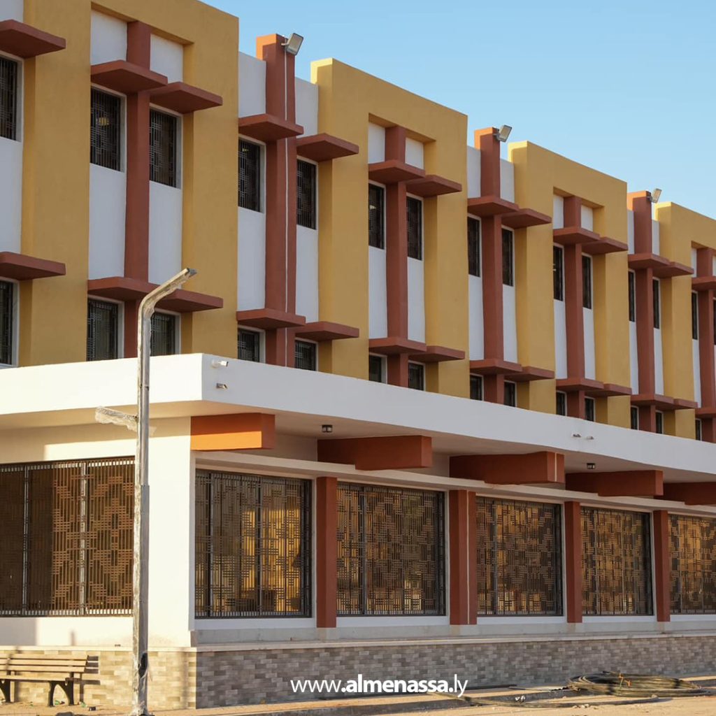 extra3 44 المهندس بالقاسم حفتر يتفقد مبنى كلية التربية بمدينة بنغازي