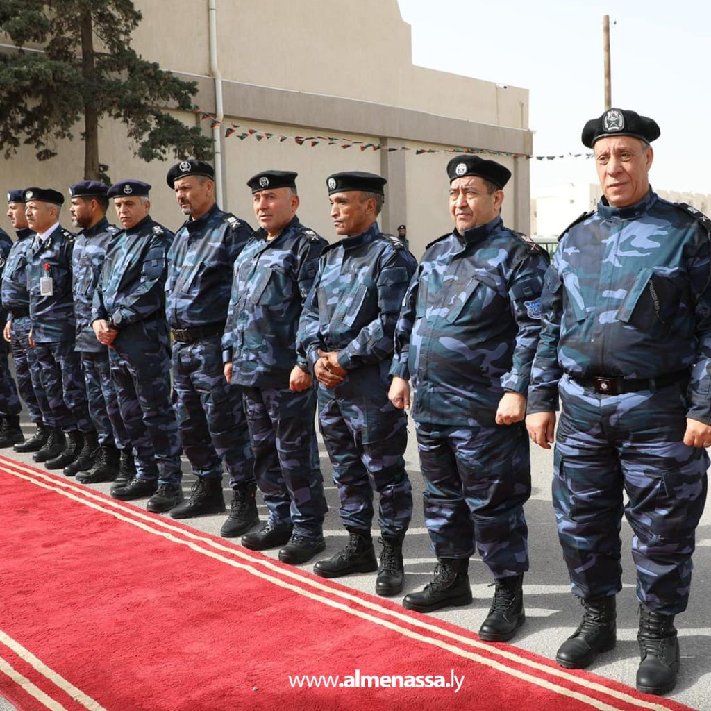 extra3 5 وزير الداخلية المكلف يلتقي مسؤولي وضباط الإدارة العامة للدعم المركزي