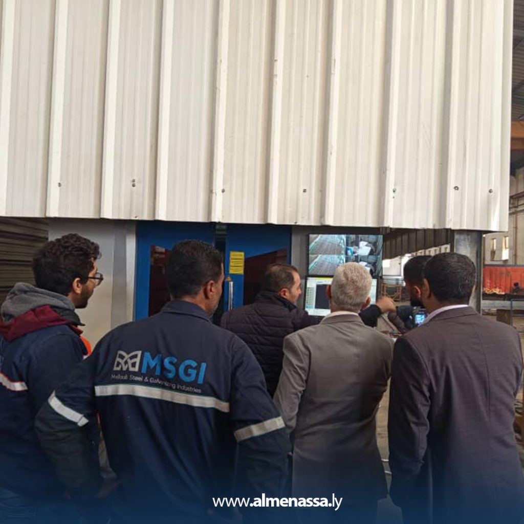 بل 9 فريق من الشركة العامة للكهرباء يزور الشركة التونسية لتصنيع الأبراج