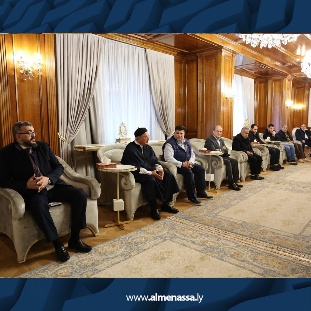 01 22 الدبيبة يستقبل أعضاء مجلس النواب ومخاتير بلديات الزاوية لبحث مستجدات الانتخابات البلدية