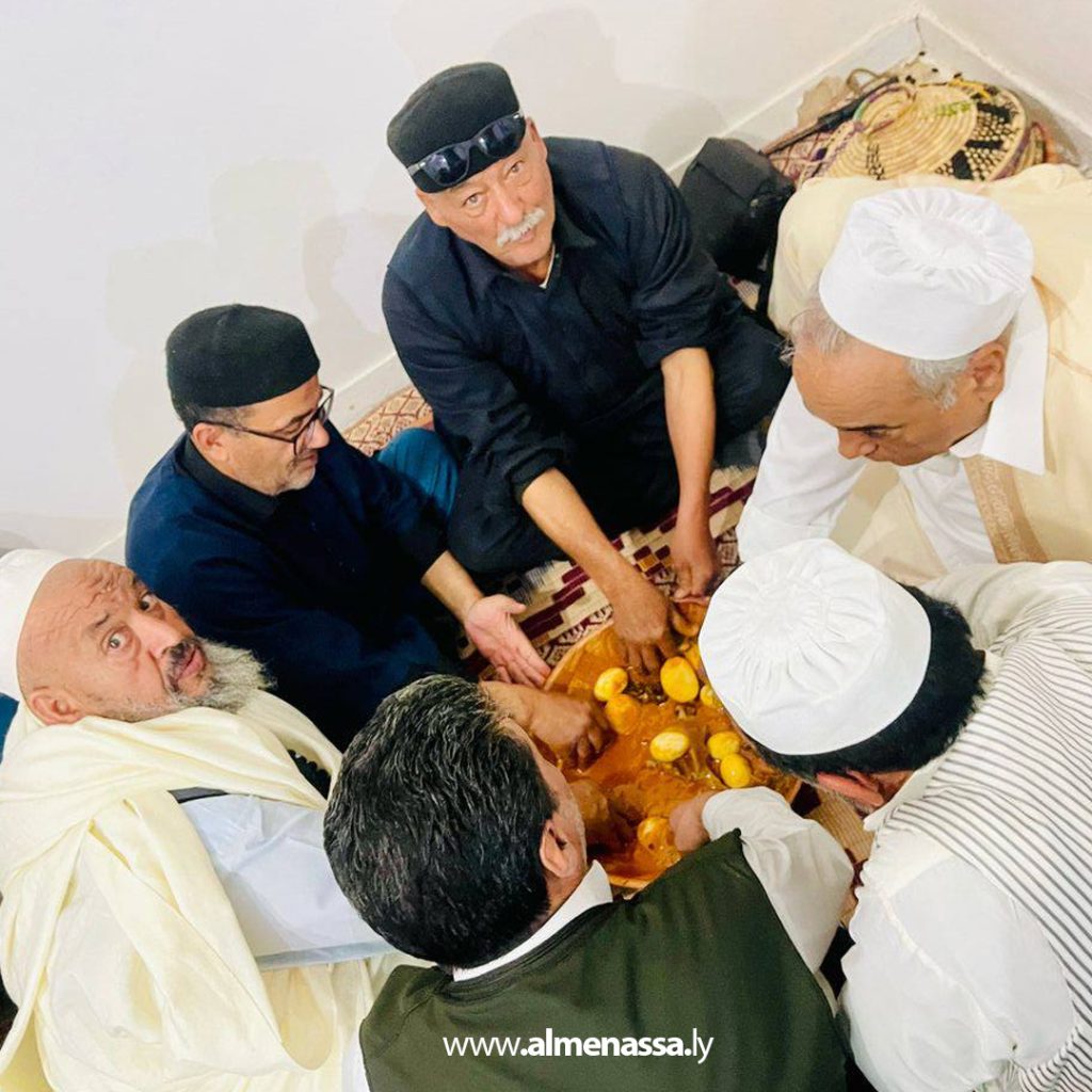 3 2 قرية "اند قرادا" تشهد إفطارا جماعيا في مسجد "اتبولال" بيفرن