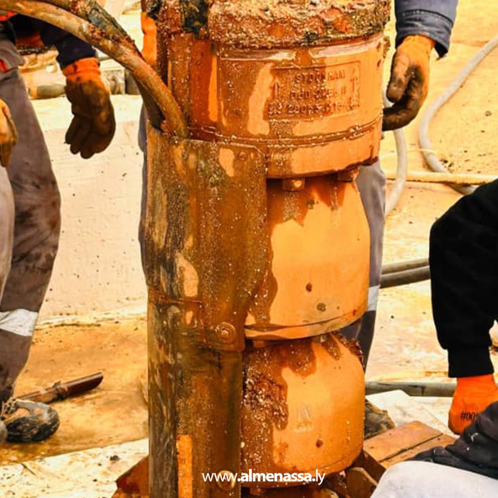 extra1 22 النهر الصناعي: استخراج مضخة تعطلت في 2021 بحقل آبار السرير