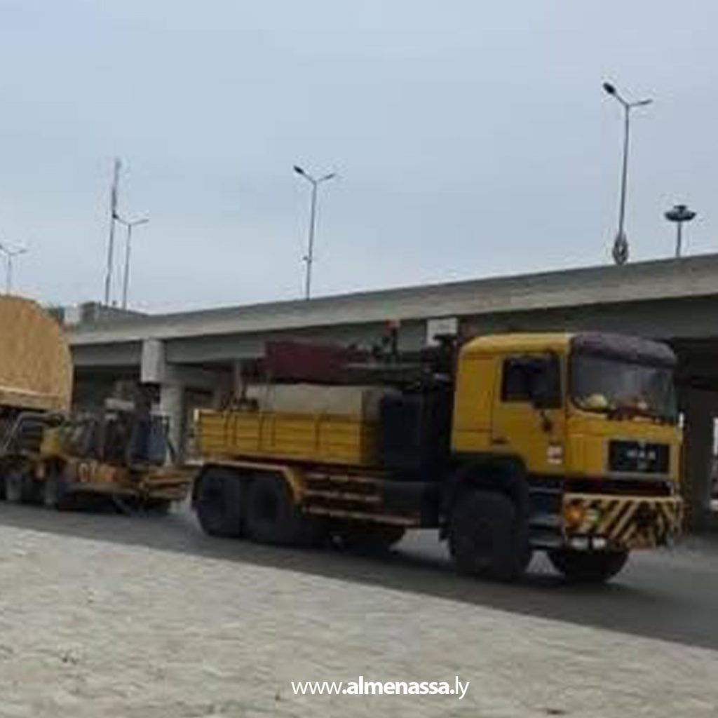 extra1 59 وزارة الكهرباء تُسهّل نقل مولد الوحدة الغازية الثالثة إلى محطة كهرباء السرير