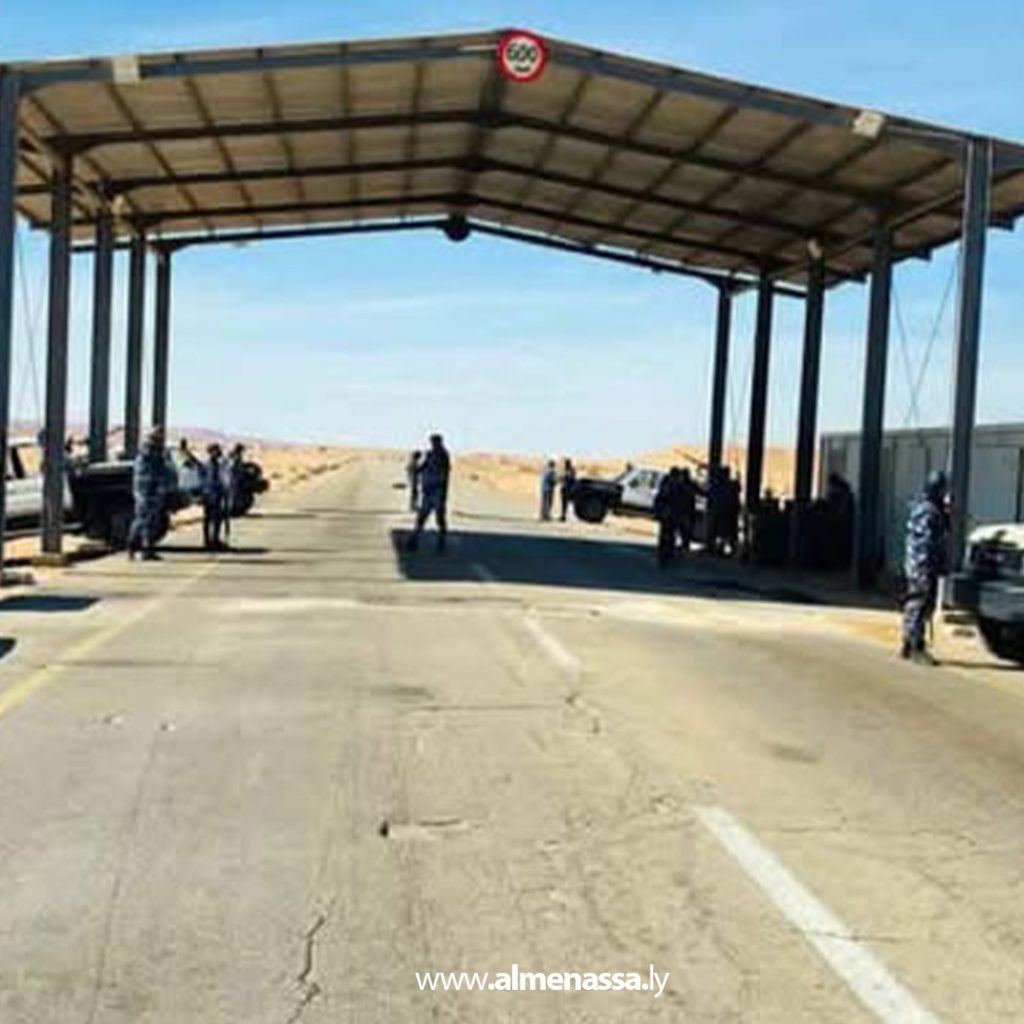 extra22 تكثيف الدوريات الأمنية في المسالك الصحراوية في مزدة