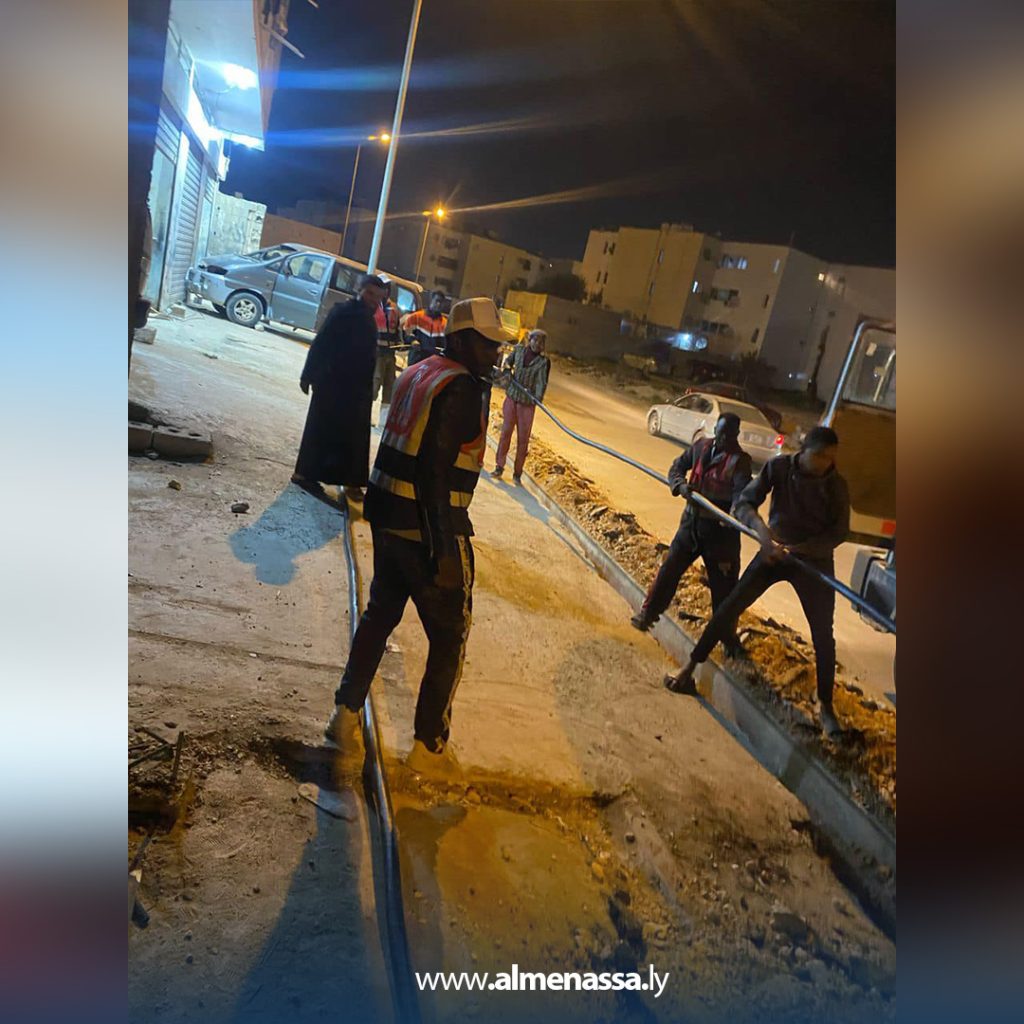 ghnm وزارة الكهرباء تشرع في تنفيذ مشروع عاجل لإعادة التيار الكهربائي لحي القوارب ببنغازي