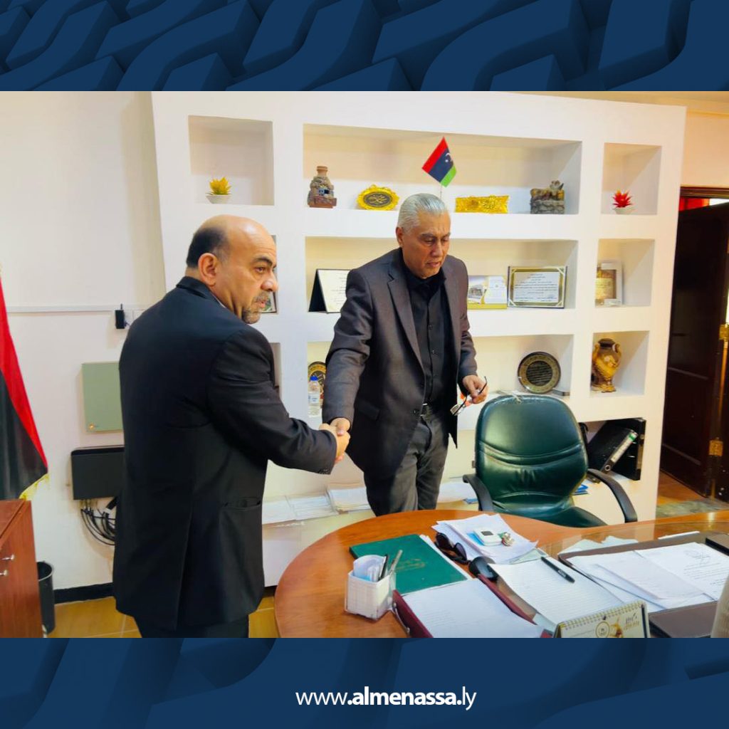 باةى مراقب تربية بنغازي يقوم بجولة ميدانية لمتابعة سير الامتحانات والعملية التعليمية