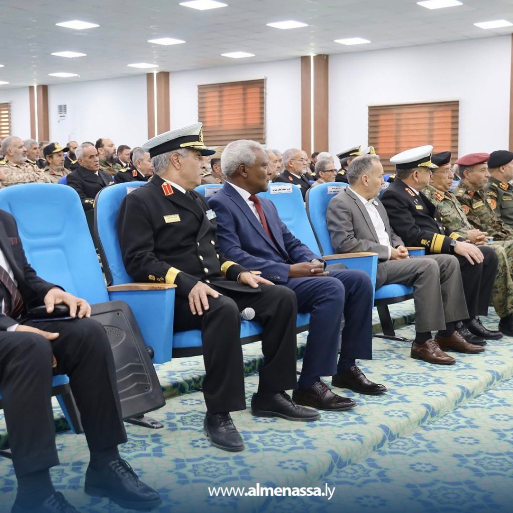 لباىة 1 الحداد يشارك في مناقشة رسالتي ماجستير في العلوم العسكرية