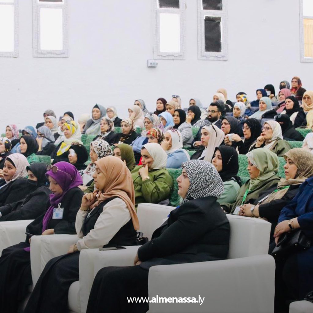 05 25 مسؤول تعليم بنغازي يبحث قضايا التعليم الخاص وتفعيل آلية النقل الإلكتروني