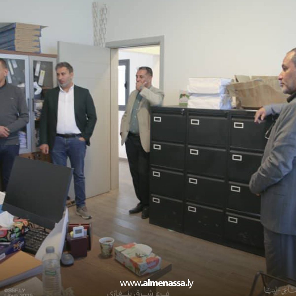 df مدير إدارة شؤون الفروع بصندوق الضمان الاجتماعي يتفقد فرع شرق بنغازي ويشيد بمستوى الأداء