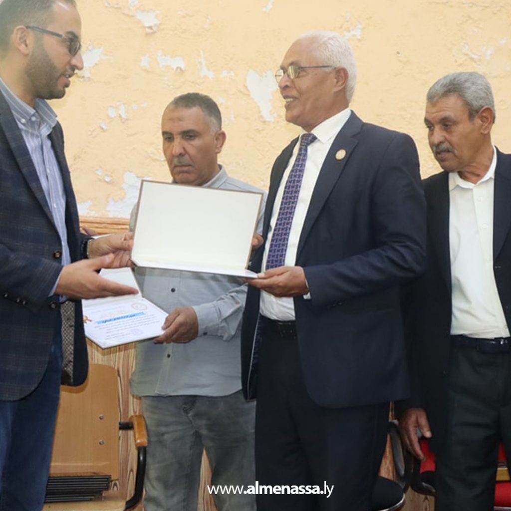 extra 221 وفد من وزارة التربية والتعليم يزور الأصابعة تضامنًا ودعمًا للعملية التعليمية