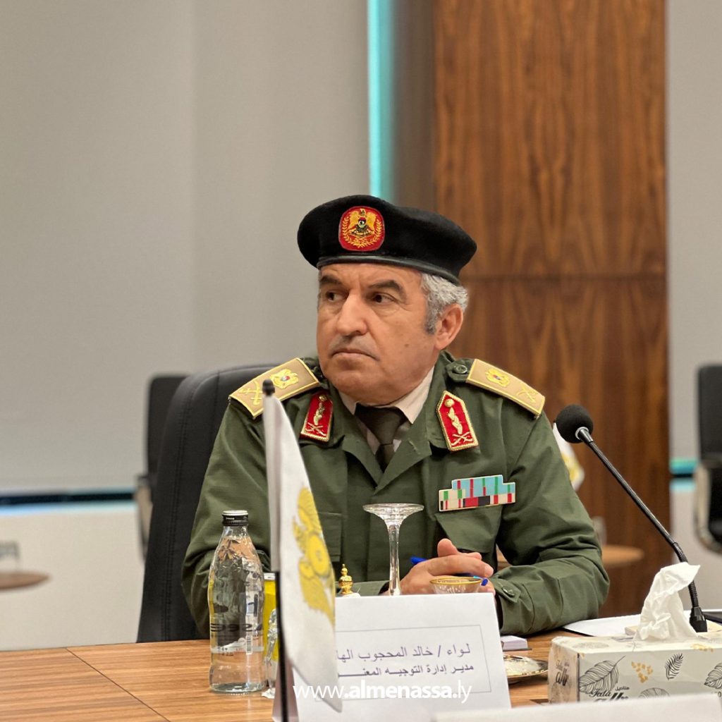 extra 255 اجتماع موسع في مقر القيادة العامة لمتابعة سير العمل العسكري وخطط التطوير