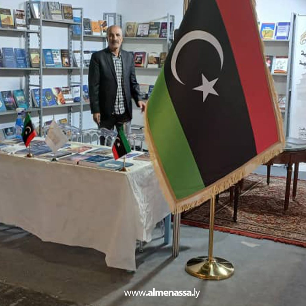 extra 275 الرئيس التونسي يزور جناح وزارة الثقافة الليبية خلال مشاركتها في الدورة 39 لمعرض تونس الدولي للكتاب