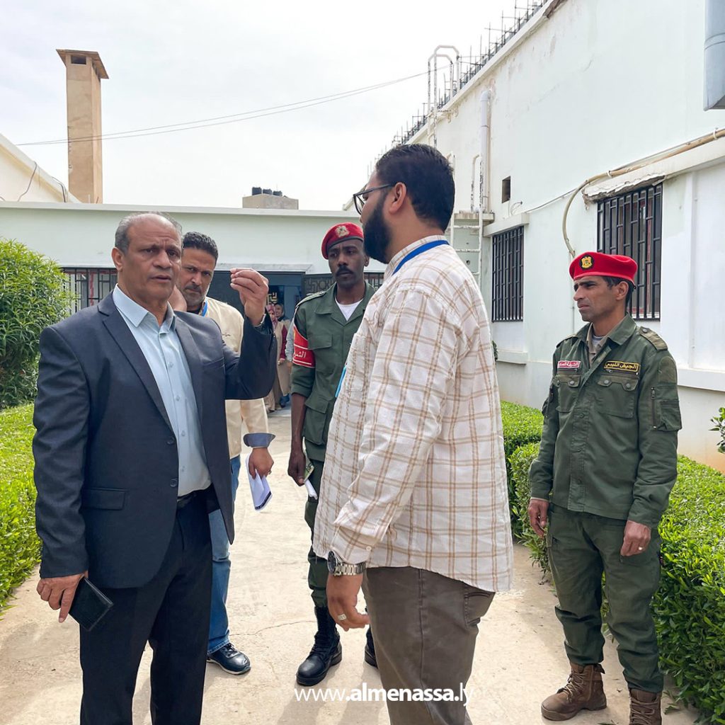 extra 46 مدير مستشفى الجلاء يجري جولة تفقدية على مختلف الأقسام     