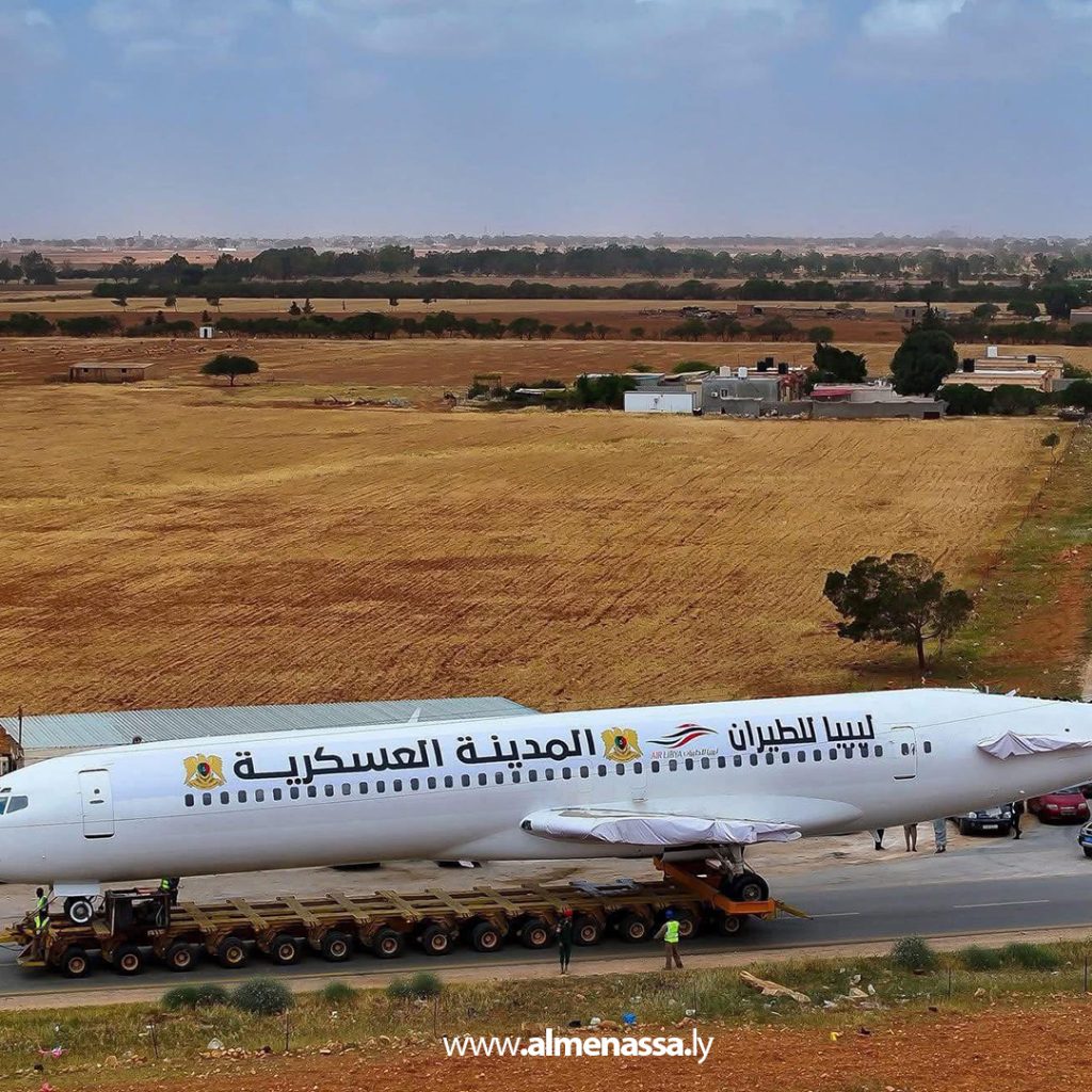 extra1 180 ليبيا تشهد أول عملية نقل بري لطائرة عملاقة في سابقة هي الأولى من نوعها في القارة الأفريقية