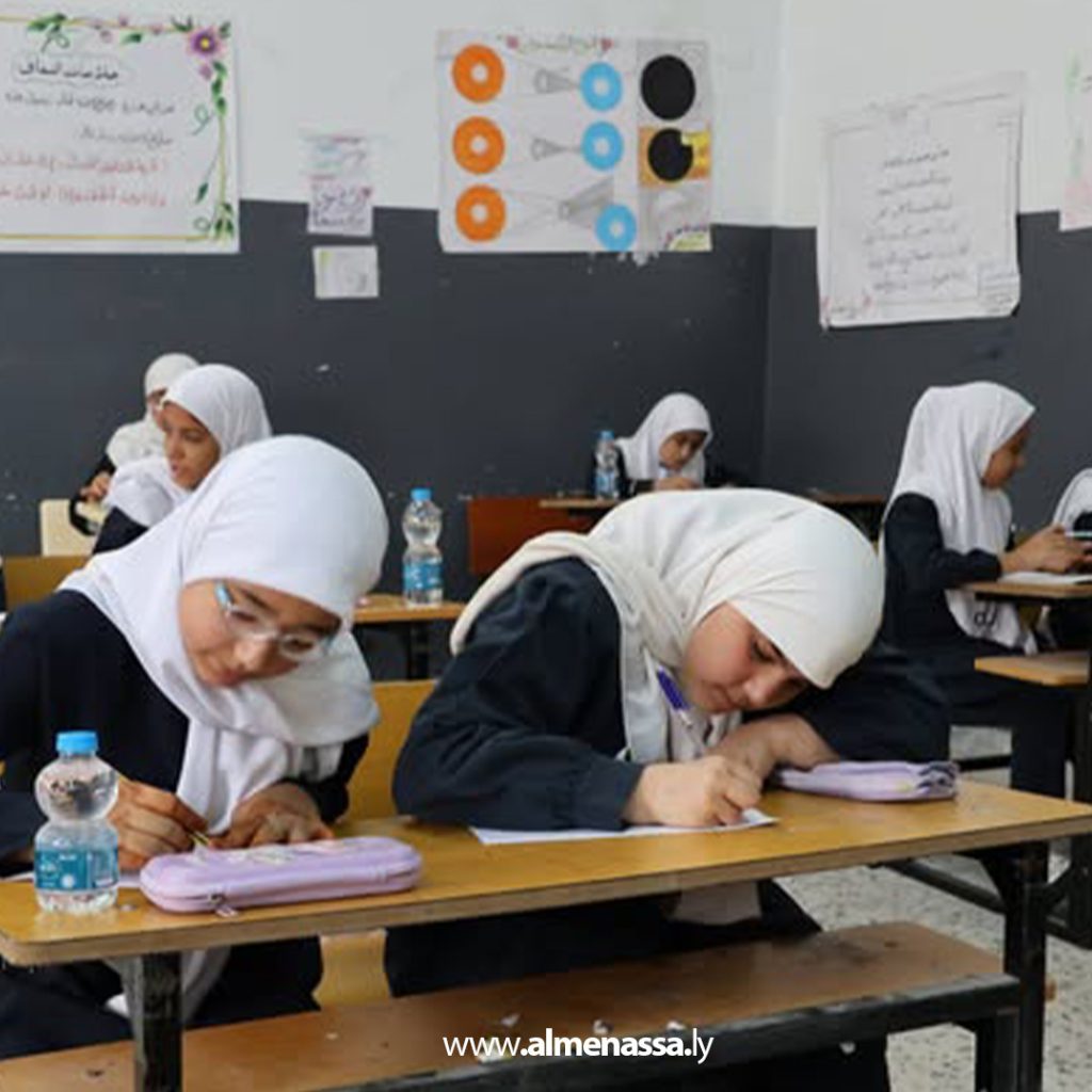 extra11 110 أكثر من 500 ألف تلميذ بالصّفين الرّابع والخامس يؤدون اِمتحانات نهاية العام الدّراسي