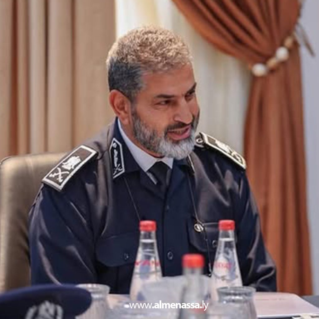 extra11 122 وزير الداخلية يبحث ترتيبات تخرج الدفعة الرابعة بالمعهد العالي للضباط