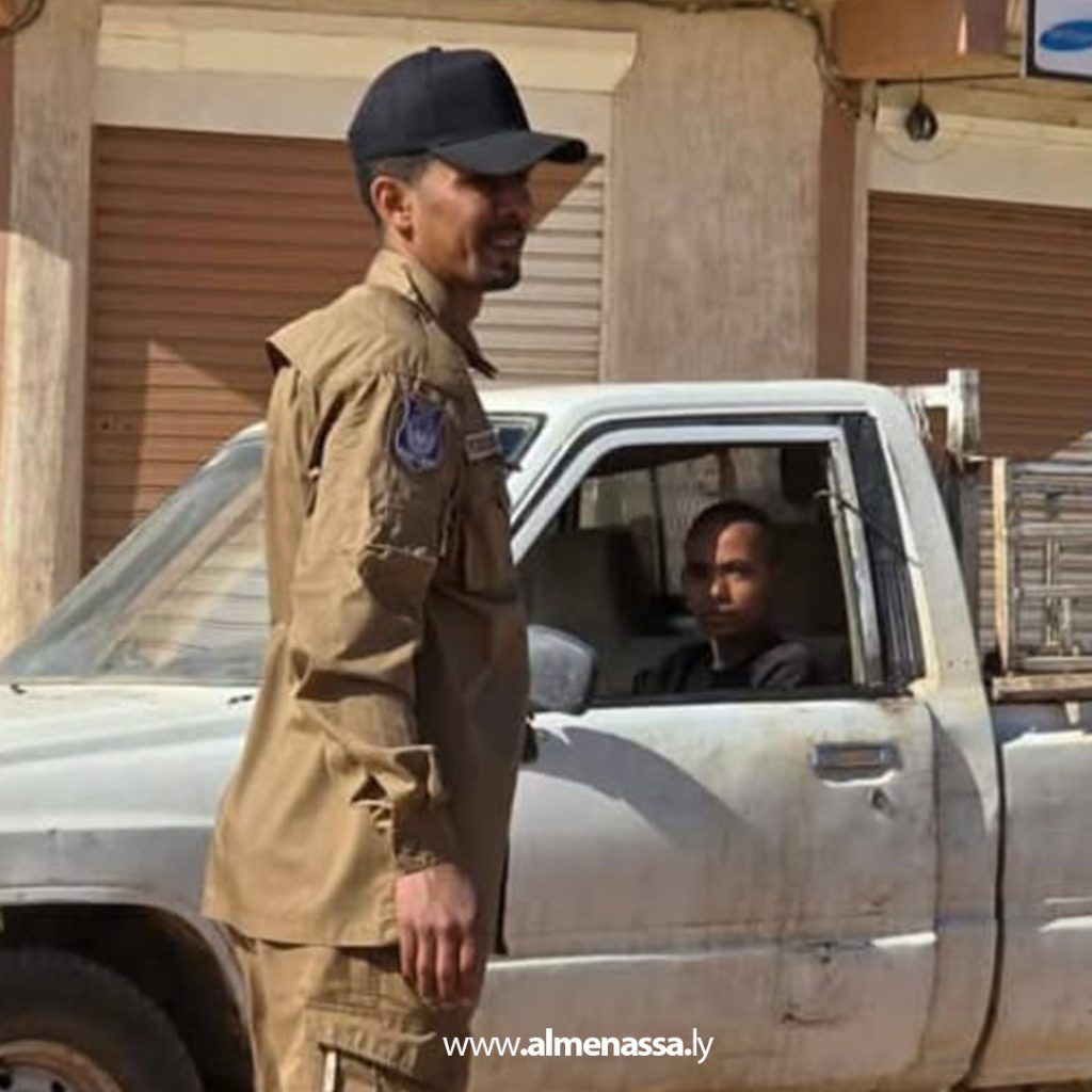 extra11 147 شرطة المرور تباشر خطة انتشار أمني مكثف في براك الشاطئ تنفيذاً لتعليمات مدير أمن الشاطئ