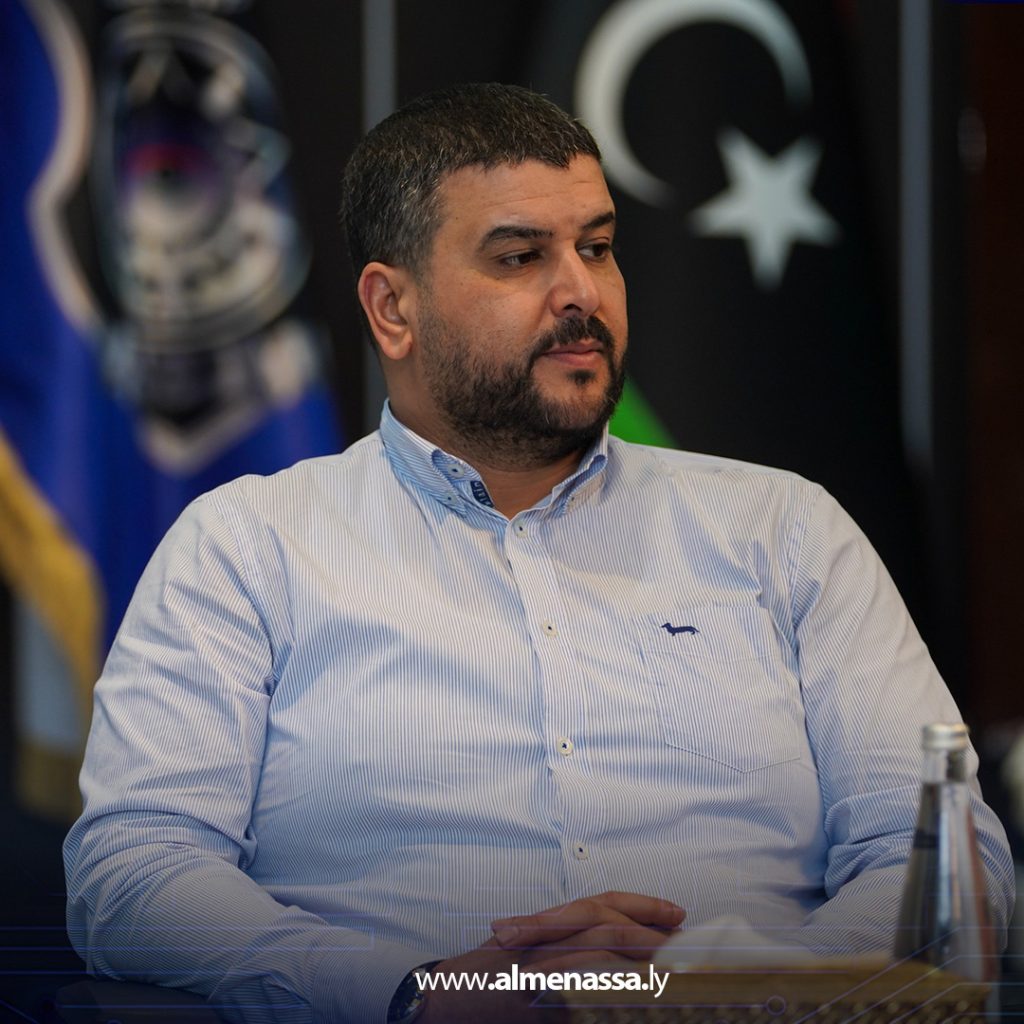 extra11 149 وكيل وزارة الداخلية يجتمع بالضباط المكلّفين بمتابعة توزيع الوقود ويبحث آليات الرقابة وتسهيل الإجراءات