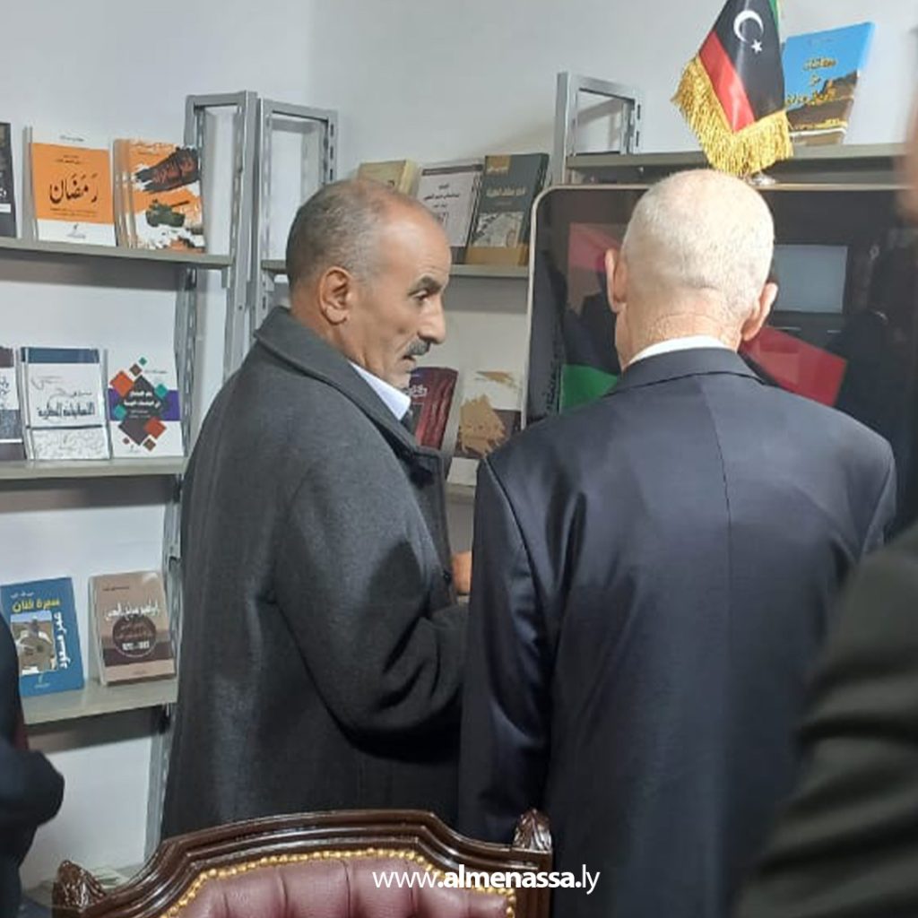 extra11 97 الرئيس التونسي يزور جناح وزارة الثقافة الليبية خلال مشاركتها في الدورة 39 لمعرض تونس الدولي للكتاب