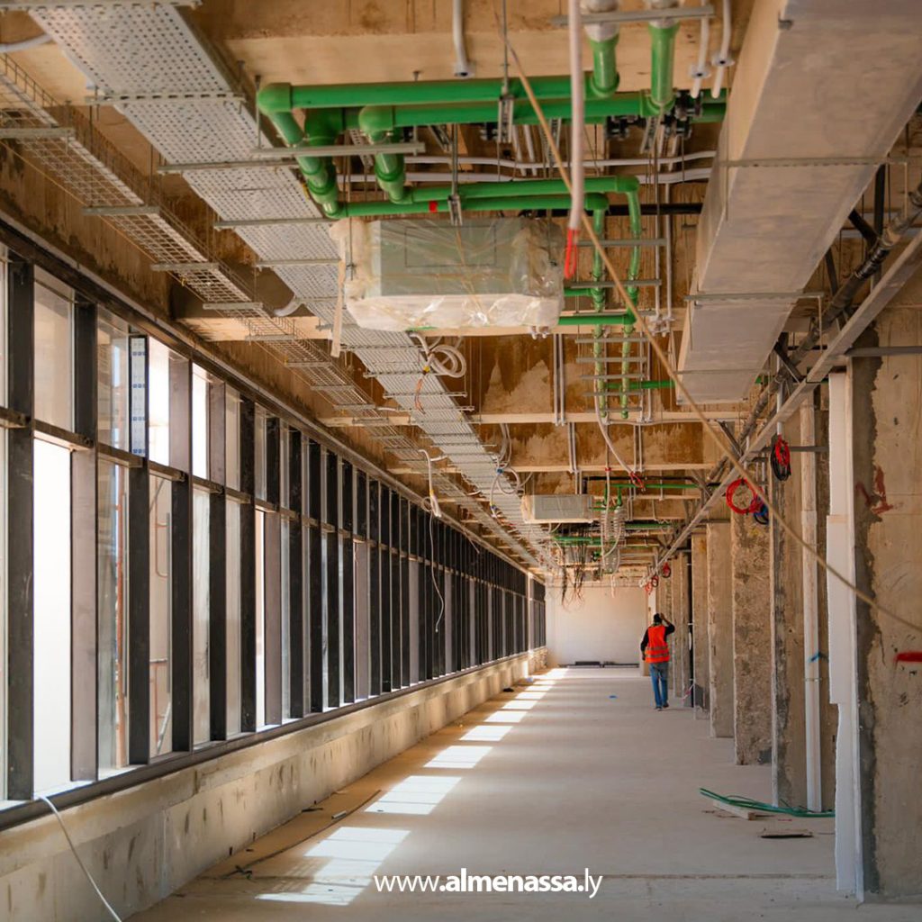 extra111 7 مدير عام صندوق الإعمار يتفقد مشروع صيانة وتطوير كليات جامعة بنغازي