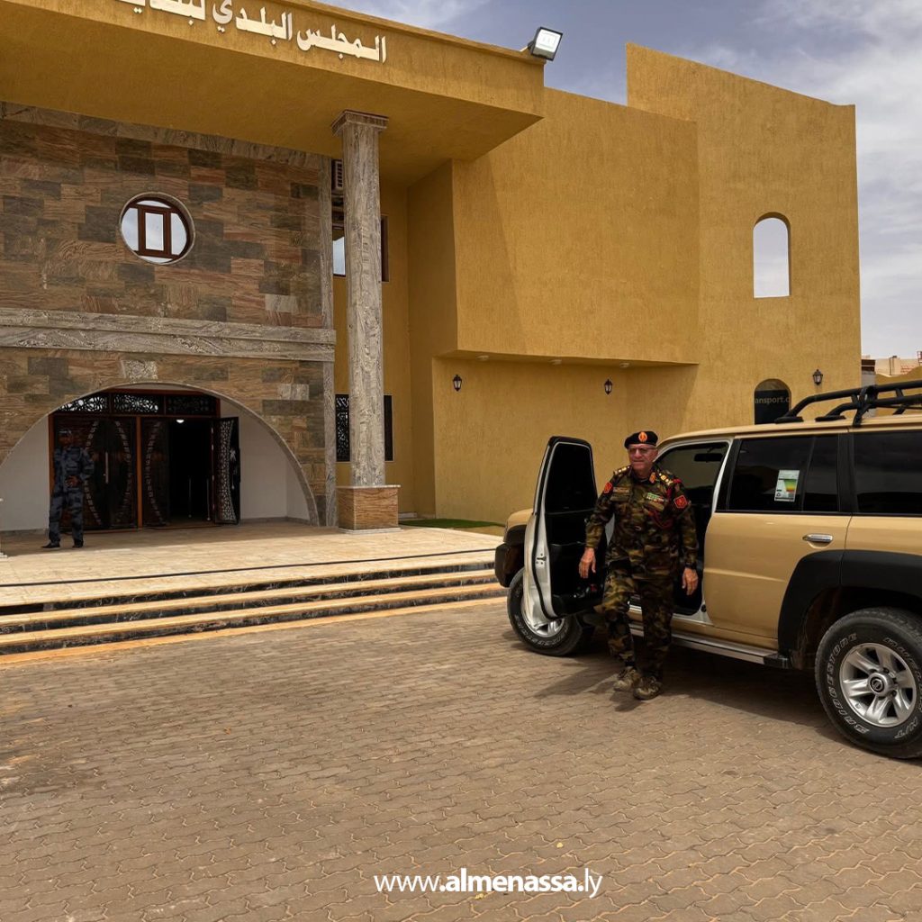 extra1111 11 قيادات عسكرية وأمنية تتفقد مشاريع إعادة إعمار مرزق