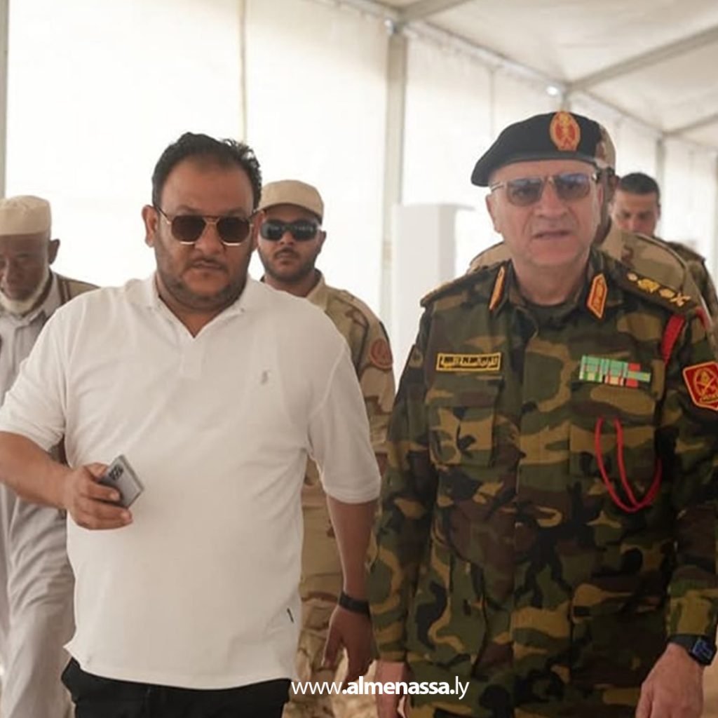 extra111111 5 قيادات عسكرية وأمنية تتفقد مشاريع إعادة إعمار مرزق