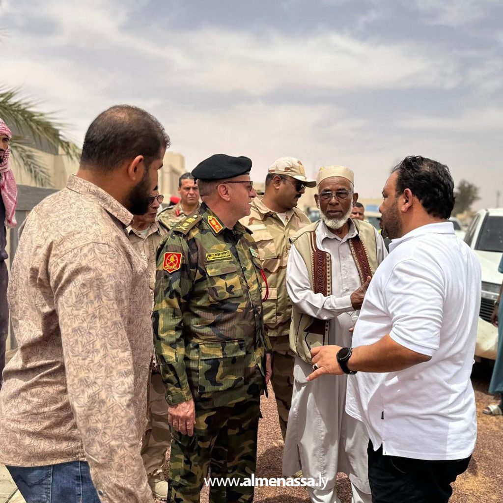 extra111111111 1 قيادات عسكرية وأمنية تتفقد مشاريع إعادة إعمار مرزق
