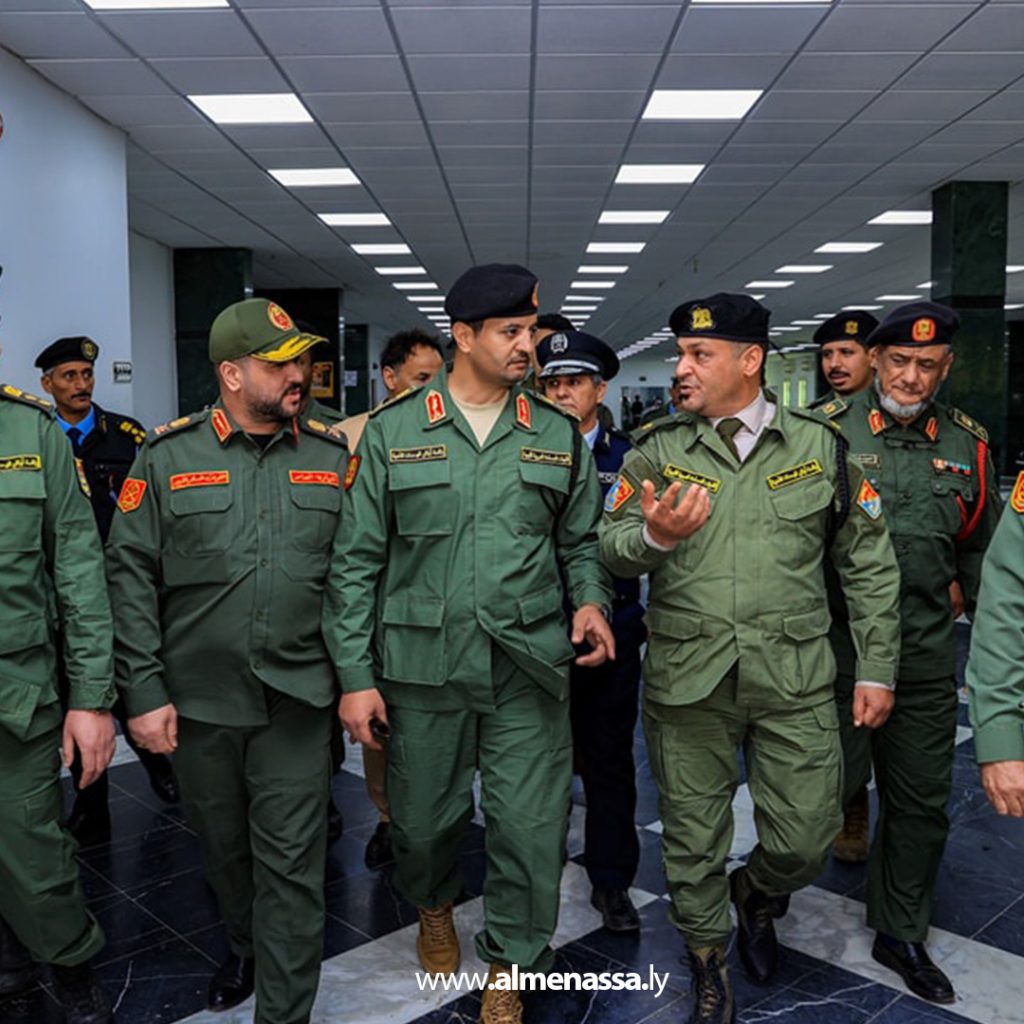 extra132 رئيس أركان الوحدات الأمنية يزور منفذ أمساعد البري للوقوف على سير الأعمال