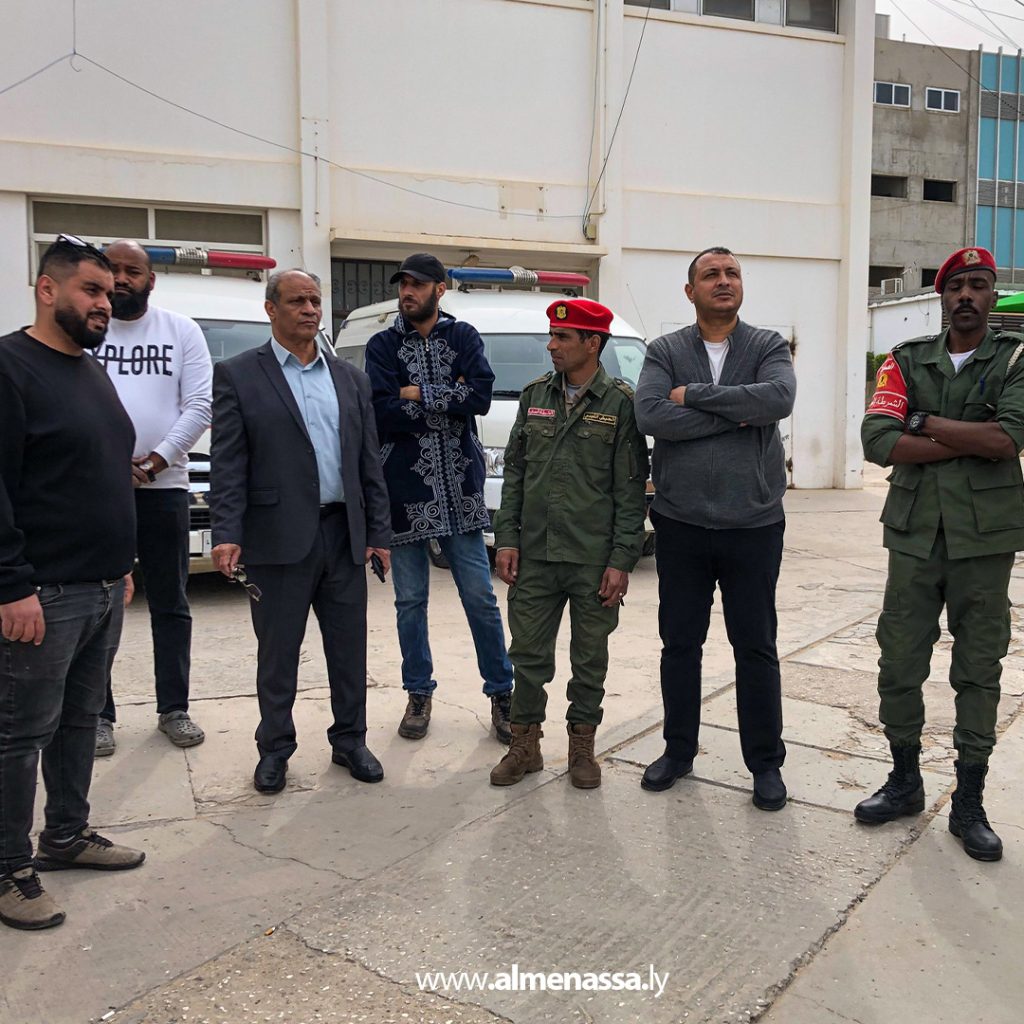 extra2 22 مدير مستشفى الجلاء يجري جولة تفقدية على مختلف الأقسام     