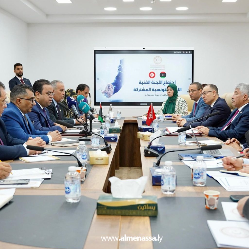 extra2 32 وزير العمل ونظيره التونسي يفتتحان أعمال اللجنة الفنّية الليبية التونسية المشتركة