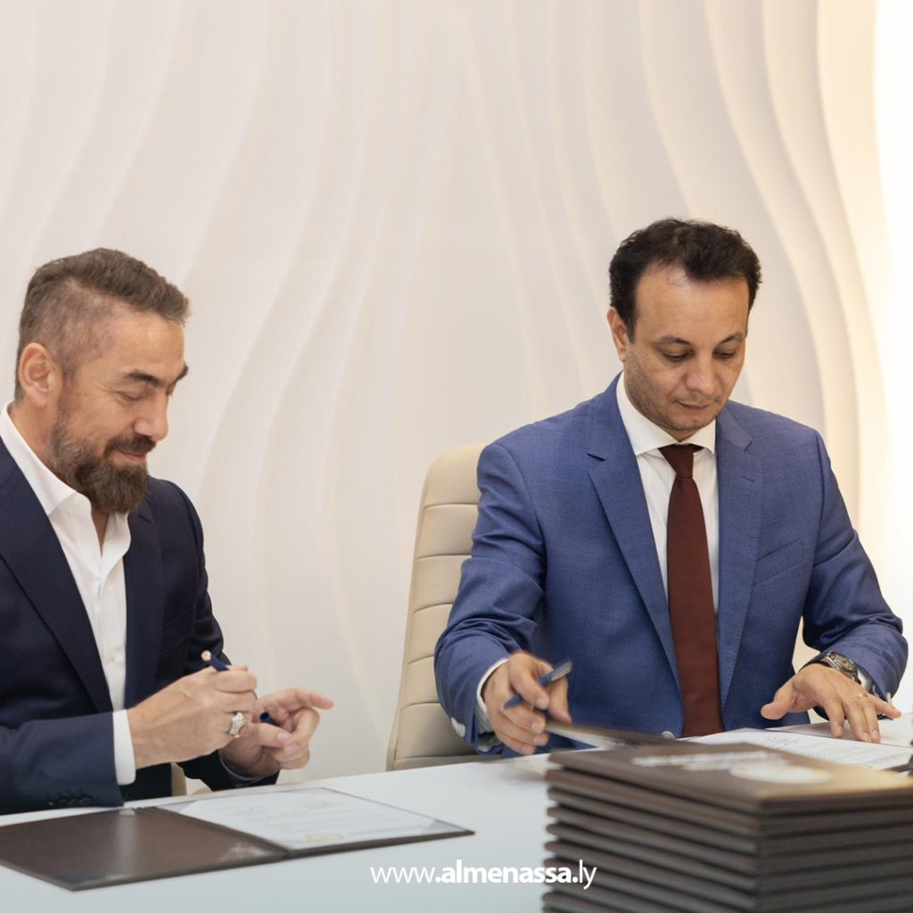 extra2 69 صندوق إعادة الإعمار يوقّع عقود مشاريع تنموية جديدة بعدد من المدن الليبية