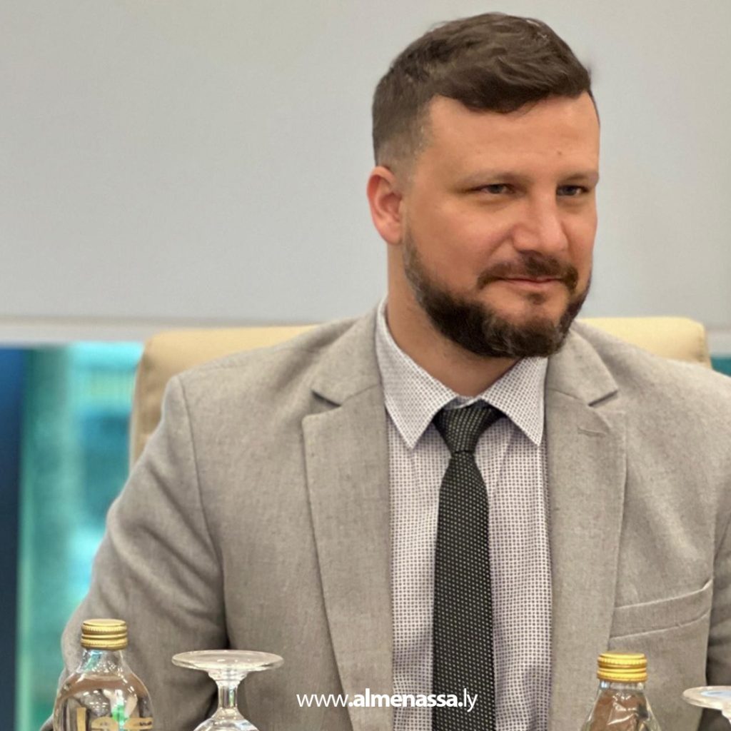 extra3 47 الأمين العام للقيادة العامة يستقبل القنصل العام اليوناني لبحث العلاقات الثنائية