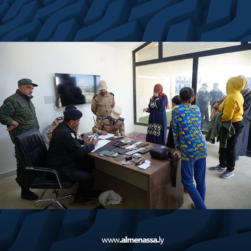 ل بينهم نساء وأطفال.. إنقاذ 35 مهاجرا غير شرعي في عرض البحر وتسليمهم لمركز إيواء بنغازي الكبرى