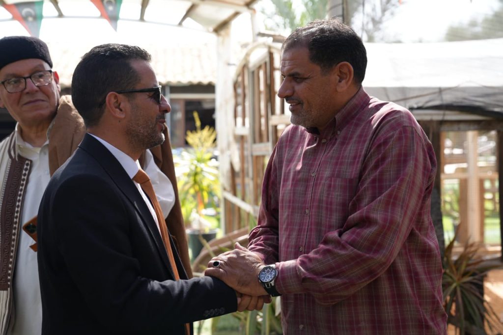 8f5bec4c 60bf 494c bf36 eb6d2df7dac5 وزير السياحة يفتتح معرض الصناعات التقليدية في محلة الطويلة بصبراتة