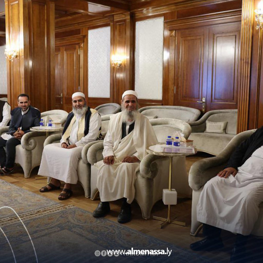 Extra 11 الدبيبة يناقش الأوضاع الخدمية في منطقة أبو الغرب