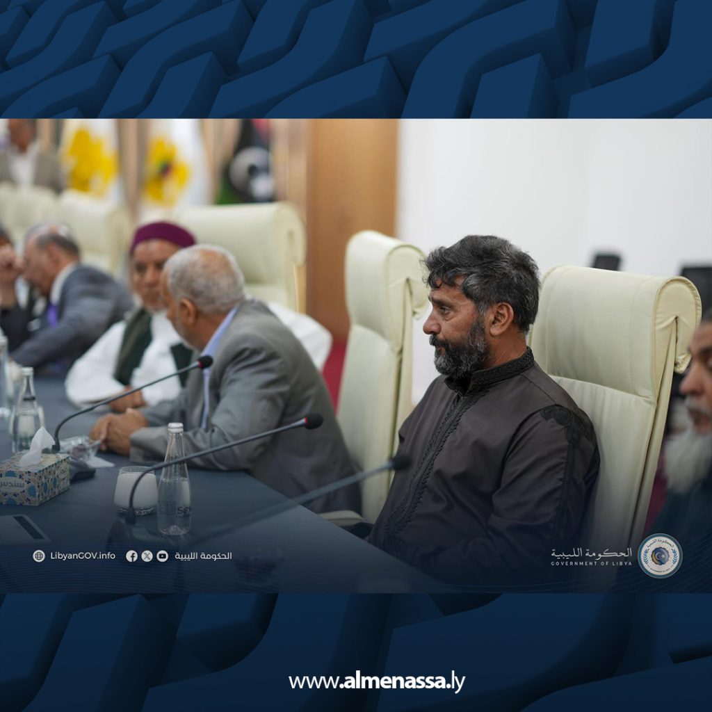 Extra 15.jpg6 15 رئيس الحكومة يلتقي أعيان قبيلة الدرسة ويؤكد متابعة التحقيقات في قضية اختطاف النائب الدرسي