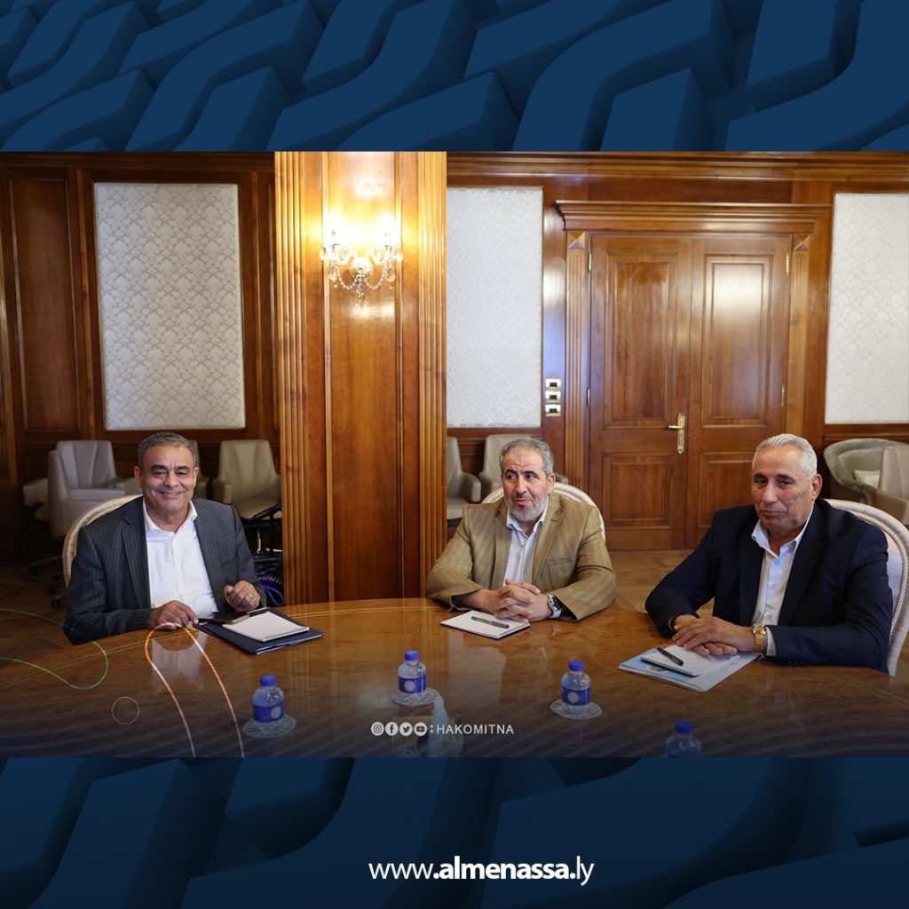 Extra 244 الدبيبة يناقش مع عمداء خمس بلديات أولويات البنية التحتية وتسريع تنفيذ مشروعات "عودة الحياة"